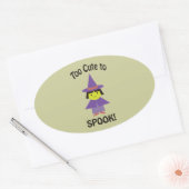 Zu Niedlich, um zu sprechen! Kleine Hexe Ovaler Aufkleber (Umschlag)