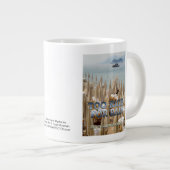 "Zu reich für Regen" Jumbo-Tasse (Vorderseite Rechts)