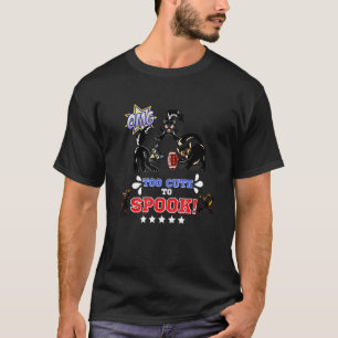 Zu süß um Halloween-Katzfußball zu erschrecken T-Shirt