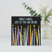 Zu viele Kerzen! Einladung zur Geburtstagspartei (Stehend Vorderseite)