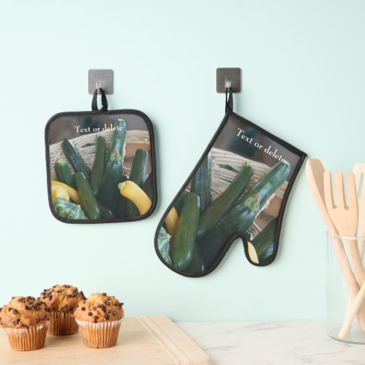 Zucchini- und Squashfarm Personalisiert Ofenhandschuh & Topflappen-Set (Insitu (Hängend))