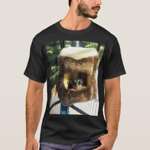 Zuckergrüber in Furry Tree Truck Hängebett T-Shirt