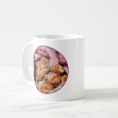 Zuckerte Donut Holes Kaffeetasse (Vorderseite Links)