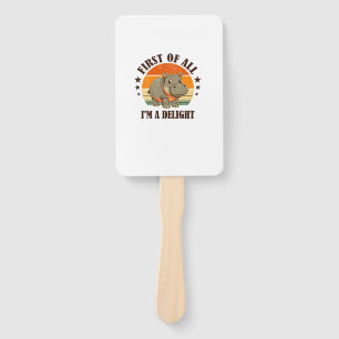 Zuerst bin ich ein erfreuliches Baby Hippo Moo Den Fächer