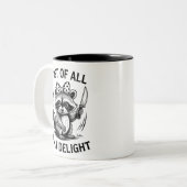 Zuerst bin ich ein wunderbares Funny Raccoon Meme Zweifarbige Tasse (Vorderseite Links)