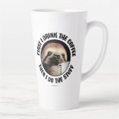 Zuerst trinke ich den Kaffee. Dann mache ich das Z Milchtasse (Rechts)