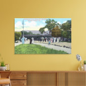 Zug Ankunft bei Boyes Hot Springs Leinwanddruck (Insitu (Wohnzimmer))