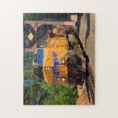 ZUG AUF EINEM GESTELL PUZZLE (Vertikal)