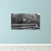 Zug Donning US-Flaggen Leinwanddruck (Insitu (Holzboden))