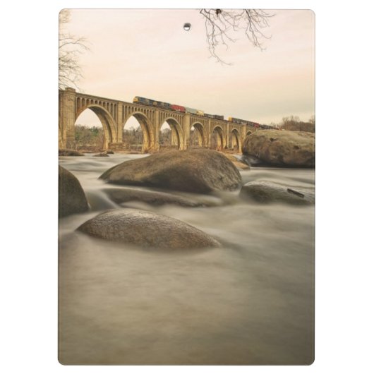 Zug über James River Klemmbrett (Rückseite)