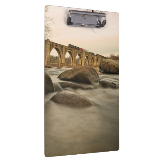 Zug über James River Klemmbrett (Rechts)