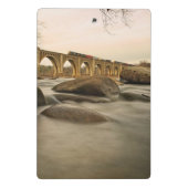 Zug über James River Mini Klemmbrett (Rückseite)