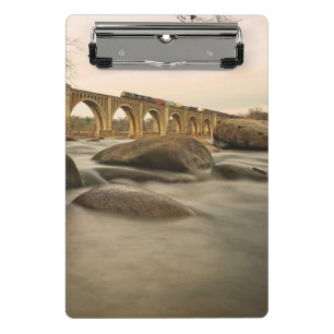 Zug über James River Mini Klemmbrett