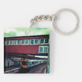 Zug unter der Brücke Schlüsselanhänger (Rückseite)