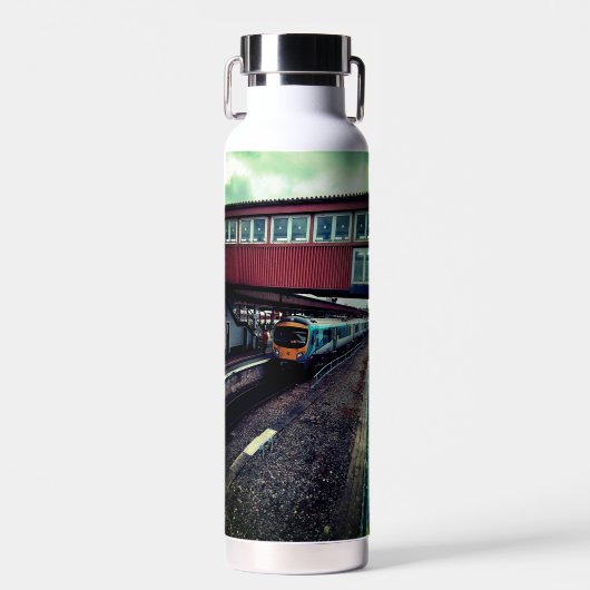 Zug unter der Brücke Trinkflasche (Vorne)