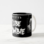 Zugelassener Würfel-Zombie - Kaffee, Tee oder Zweifarbige Tasse (VorderseiteRechts)