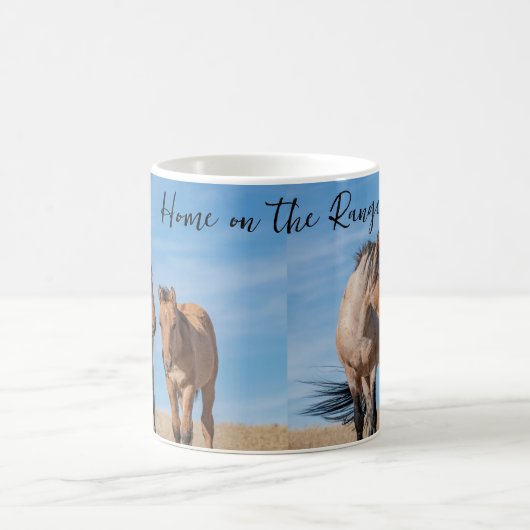 Zuhause auf der Range Wild Mustang Kaffeetasse (Mittel)