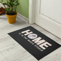 Zuhause befindet sich in der Door Mat des Musikstu