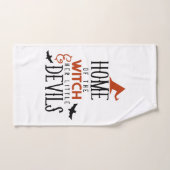 Zuhause der Hexe und ihrer kleinen Teufel Hallowee Handtuch (Handtuch)