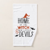 Zuhause der Hexe und ihrer kleinen Teufel Hallowee Handtuch (Handtuch)