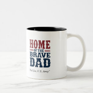 Zuhause-der-tapfere-Vater-Becher – Lustiges patrio Zweifarbige Tasse