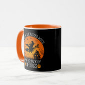 Zuhause der Wicken Hexe und ihre Hundepackung Cool Tasse (Vorderseite Links)