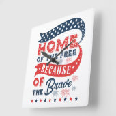 Zuhause des Freien wegen der Tapferkeit Quadratische Wanduhr (Winkel)