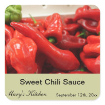 Zuhause gefertigte Flaschenetiketten mit Chili