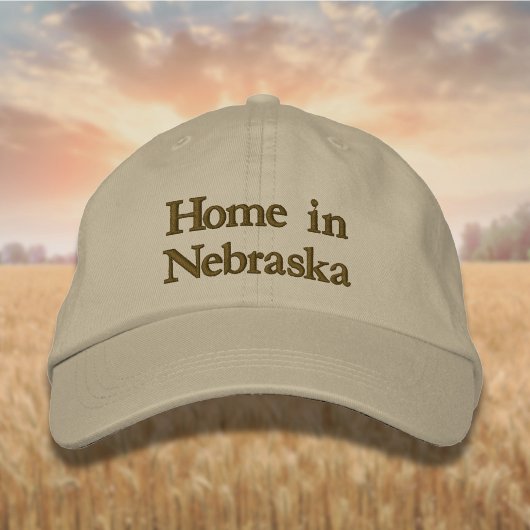 Zuhause in Nebraska in Golden Brown Bestickte Baseballkappe