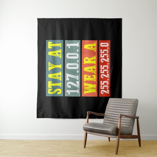 Zuhause-Ingenieure und Tragemaske für Coding Geeks Wandteppich (Beispiel)