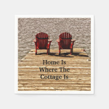 Zuhause ist der Ort, an dem die Hütte aus roten Ad