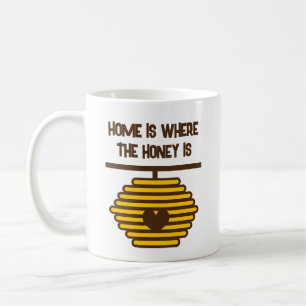 Zuhause ist dort, wo der Honig ist Bienenstock auf Kaffeetasse