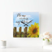 Zuhause ist, wo meine Mama mit Sonnenblumen ist Quadratische Wanduhr (Zuhause)
