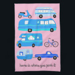 Zuhause ist, wo Sie Park Retro Camper Motorhome RV Geschirrtuch<br><div class="desc">Dekorieren Sie Ihre Küche mit diesem coolen Handtuch. Macht ein tolles Haus-Erwärmung oder Jubiläum Geschenk! Sie können ihn anpassen und auch Text hinzufügen. Karo in meinem Shop für viel mehr Farben und Muster und passende Küchenartikel!</div>