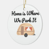 Zuhause ist, wo wir es auf einem keramik ornament (Links)