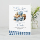 Zuhause Sweet Zuhause Blue Gingham Pumpkin Housewa Einladung (Stehend Vorderseite)