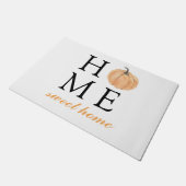 Zuhause Sweet Zuhause | Orange Pumpkin | Herbstsai Fußmatte (Schrägansicht)