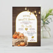 Zuhause Sweet Zuhause Rustic Pumpkin Housewarming  Einladung (Stehend Vorderseite)