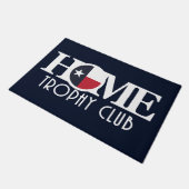 ZUHAUSE Trophy Club Texas Fußmatte (Schrägansicht)