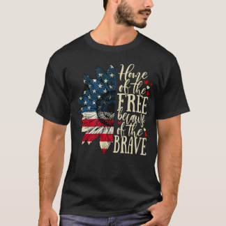 Zuhause von freien amerikanischen Flaggenmännern T-Shirt