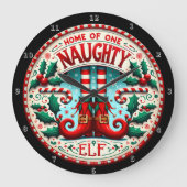Zuhause von One Naughty Elf Große Wanduhr (Vorderseite)