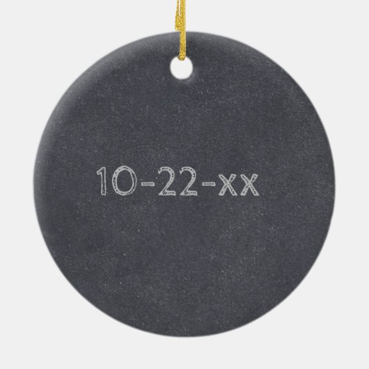 Zukunft Mr. & Mrs. Surname Chalkboard mit Datum Keramik Ornament (Hinten)