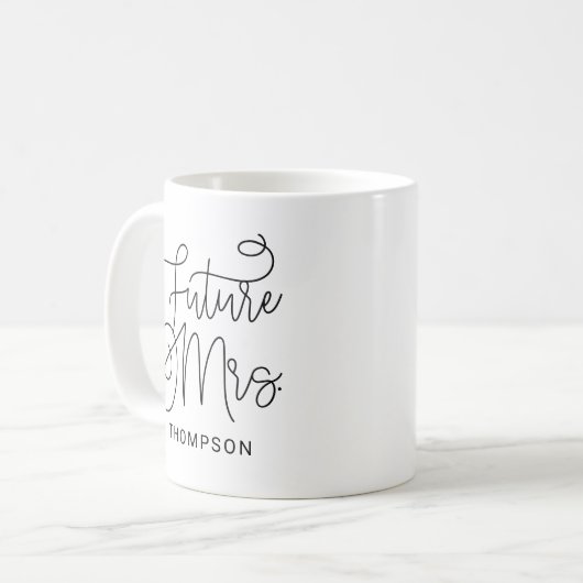 Zukünftige Frau Black Modern Script Custom Wedding Kaffeetasse (Vorderseite Links)