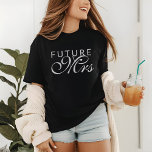 Zukünftige Frau | Braut Tri-Blend Shirt<br><div class="desc">Dieses Hochzeitsmotiv enthält einen eleganten Text "Future Mrs." in Silbertypografie. Entworfen von Evco Studio www.zazzle.com/store/evcostudio #bride #wedding #mrs #wear #apparel #gifts #fiancee #Verlobung #marry #verheiratet #sex #elegant #style #modern #trendy #trendy #style #fashion #design #designer #beliebtes #bestseller #bestelling #silver</div>