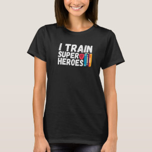 Zukünftige Lehrerin Uni Student Abschluss Erzieher T-Shirt