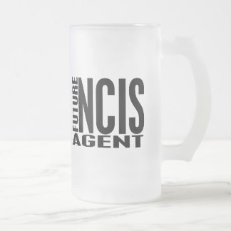 Zukünftiger NCIS Agent Mattglas Bierglas