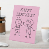 Zum ersten Mal glücklich Geburtstag pink Sockelschild (In SItu)