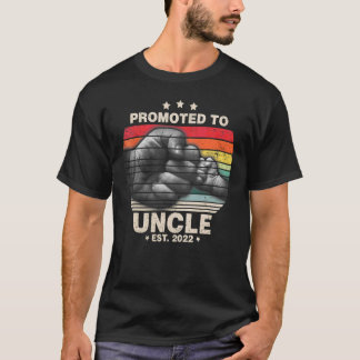 Zum ersten Mal nach Onkel Est 2022 befördert Männe T-Shirt