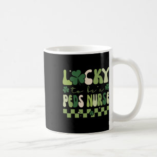 Zum Glück ein Peds Nurse Groovy Retro St Patrick's Kaffeetasse