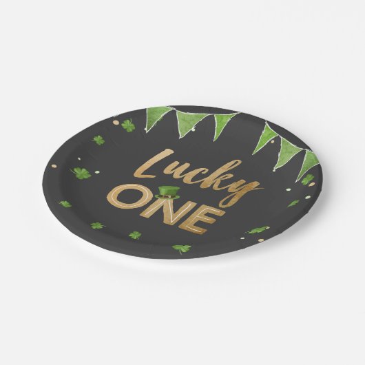 Zum Glück ein St Patrick's Day Paper Plate Clover  Pappteller (Schrägansicht)